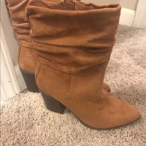 Apt 8 slouch booties tan brown block heal NWOT